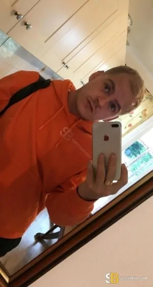 Gay Escort Mathew 30yr - licking
