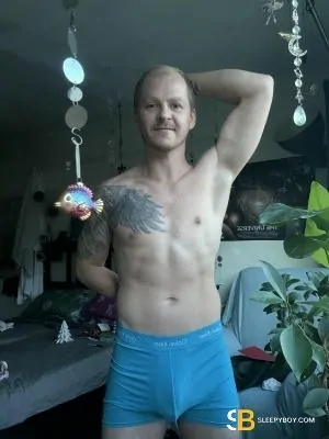 Gay Escort M; Mpb 30yr - licking