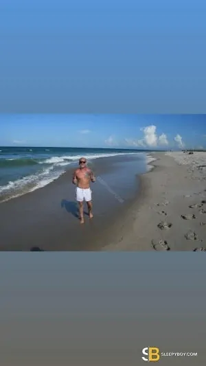 Gay Escort M; Mpb 30yr - role