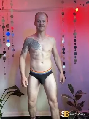 Gay Escort M; Mpb 30yr - role