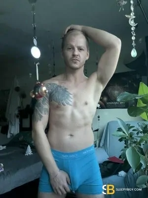 Gay Escort M; Mpb 30yr - role