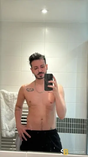 Bisexual Escort Andrew 26yr - role