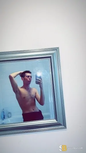 Bisexual Escort Chris 25yr - gangbang