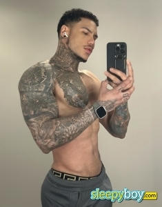 male rent boy London Leonardo