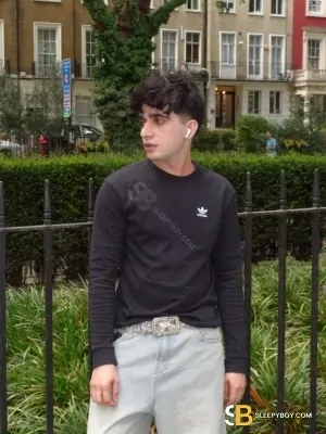 Bisexual Escort John 19yr - sex slaves