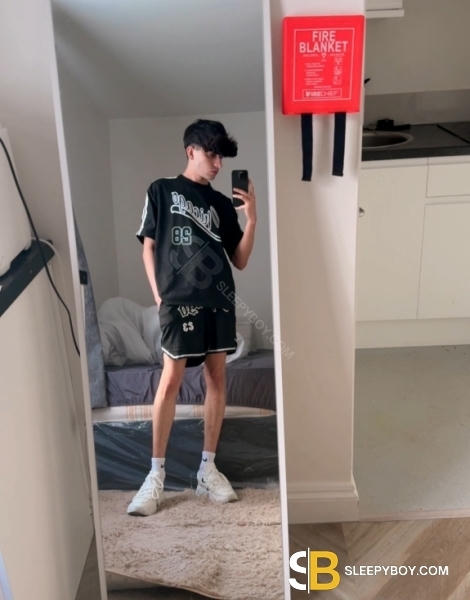 male rent boy London John Xl