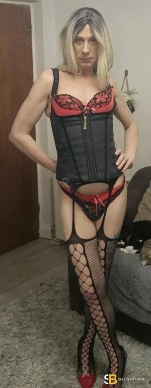 Gay Escort Hale 45yr - trios