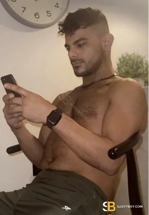 Gay Escort Marlon 27yr - trios