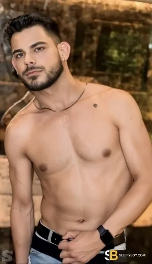 Gay Escort Marlon 27yr - exhibitionist