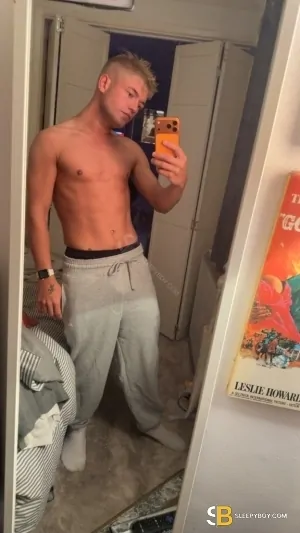 Gay Escort Jamie Holt 24yr - role
