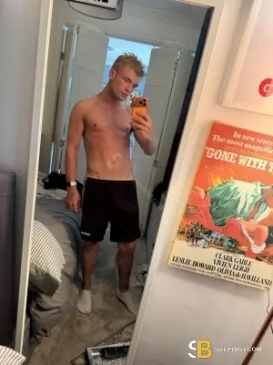 Gay Escort Jamie Holt 24yr - role