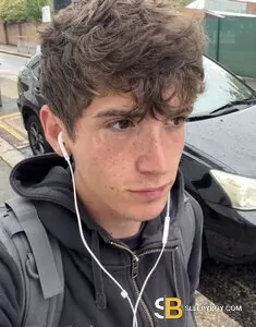 male escort Hoxton Aaron