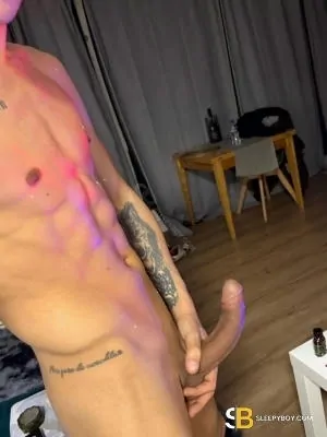 Bisexual Escort Derick 23yr - role