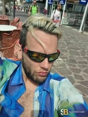 Gay Escort Charlie 33yr - role