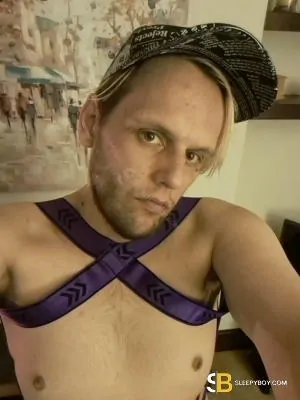 Gay Escort Charlie 33yr - gangbang