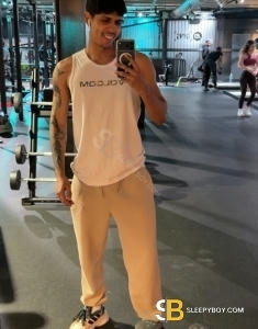 male rent boy Bletchley Gustavo