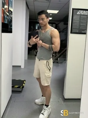 Gay Escort Mike Jefferson Herrera Cuadros 28yr - role