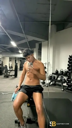 Bisexual Escort Caio 23yr - sucking