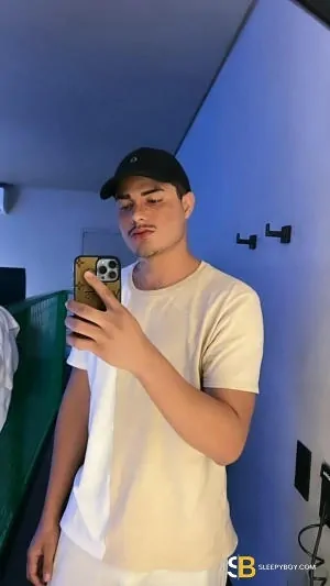 Bisexual Escort Caio 23yr - licking