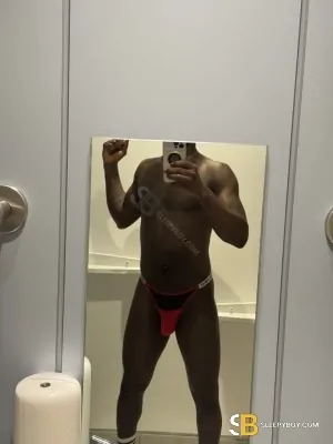 Gay Escort Smith 27yr - exhibitionist