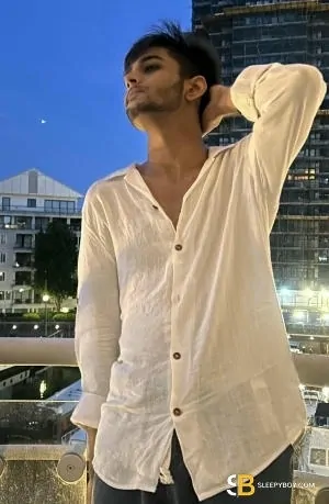 Bisexual Escort Reza 24yr - double penetration