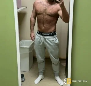 Gay Escort Benji 37yr - trios