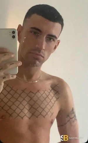 Bisexual Escort Cj- Meets Hung Xl 27yr - double penetration