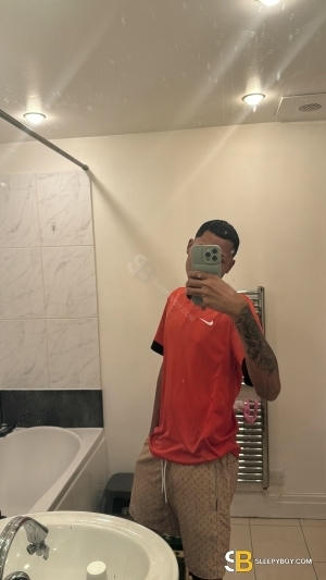 Bisexual Escort Luis Felipe 22yr - licking