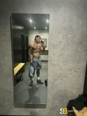 Bisexual Escort Reece 29yr - trios