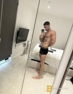male escort Canary Wharf Reece