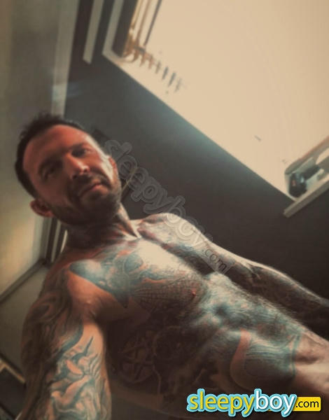 male rent boy Newcastle Ralph