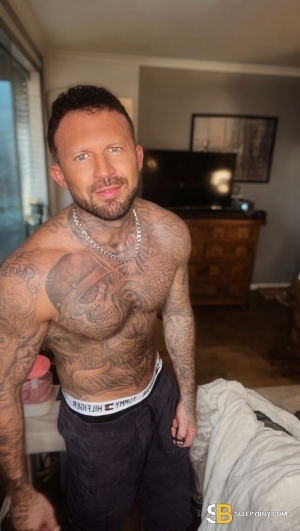 Bisexual Escort Ralph 34yr - rimming