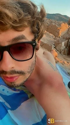 Gay Escort Andrey Lucas 35yr - role