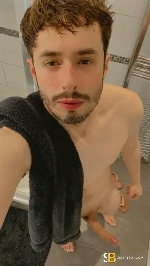 Gay Escort Andrey Lucas 35yr - licking