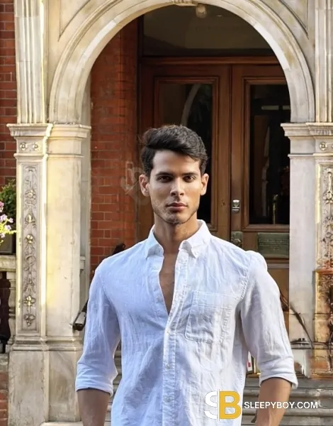 male escort London Hugo Ferrari