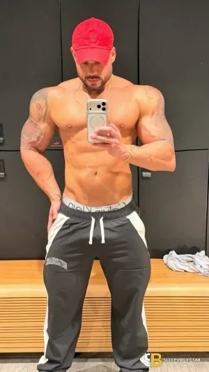Gay Escort Bruno Top Boy 26yr - role