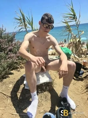 Gay Escort Ethan 22yr - sucking