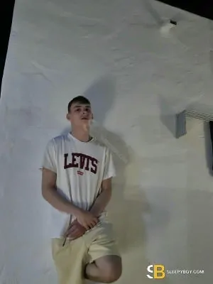 Gay Escort Ethan 21yr - sucking