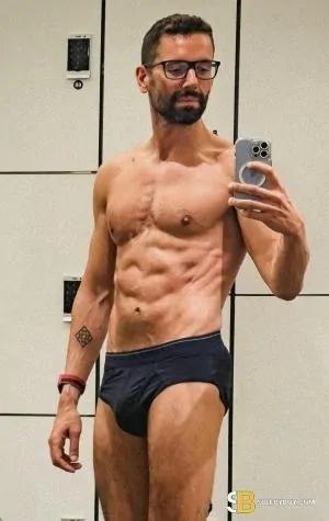 Gay Escort Sergio 45yr - trios