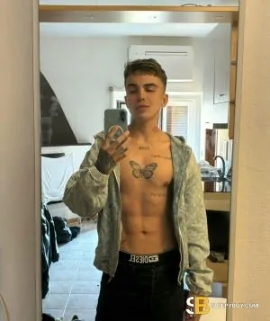 Gay Escort Matteo 22yr - sucking