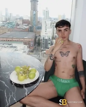 Gay Escort Matteo 22yr - role