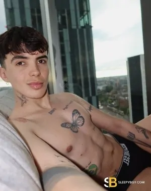 Gay Escort Matteo 22yr - role