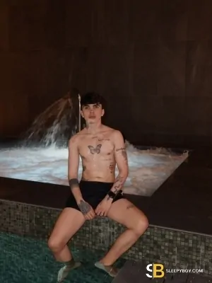 Gay Escort Matteo 22yr - sucking