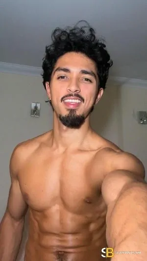 Bisexual Escort Marcos 26yr - trios