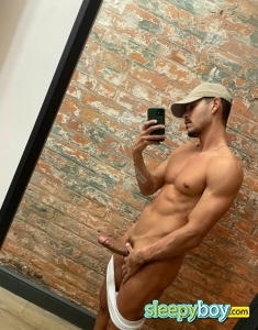 male escort London Vitor_xxl