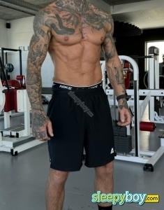 male rent boy Newcastle Upon Tyne Brad