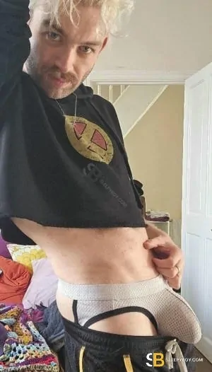 Gay Escort Dylan 34yr - trios