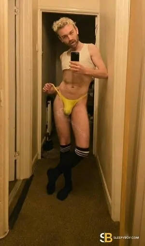 Gay Escort Dylan 34yr - trios