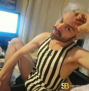 Gay Escort Dylan 34yr - trios