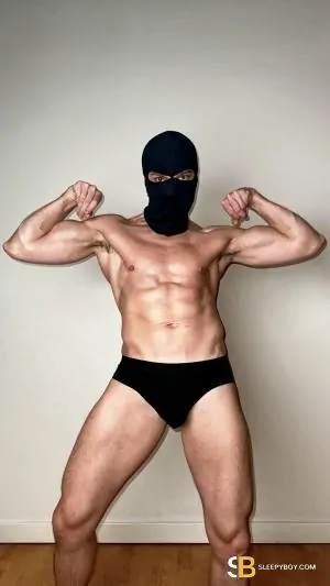 Bisexual Escort Zac 31yr - trios